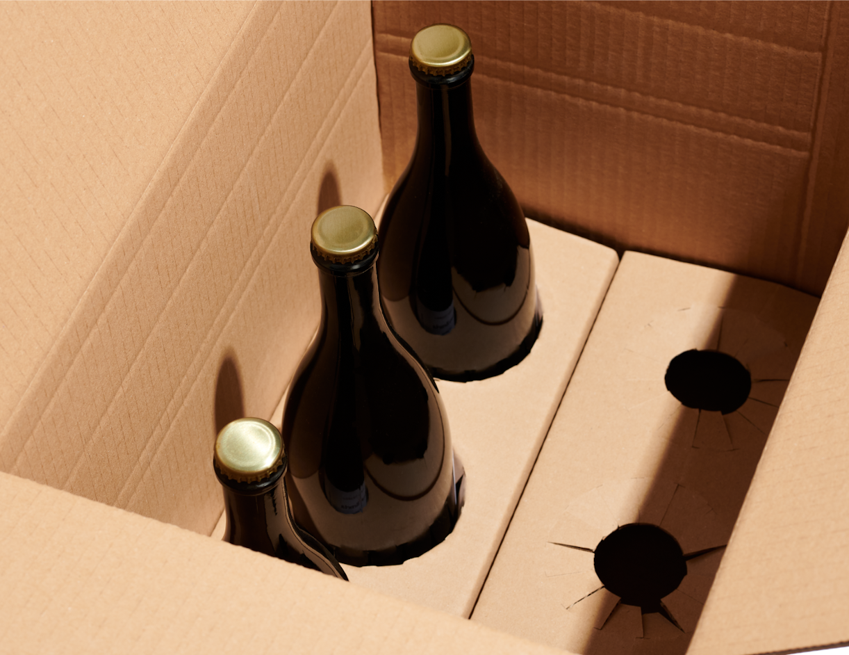 Einfache Flaschenbox mit Einsätzen unbedruckte 9