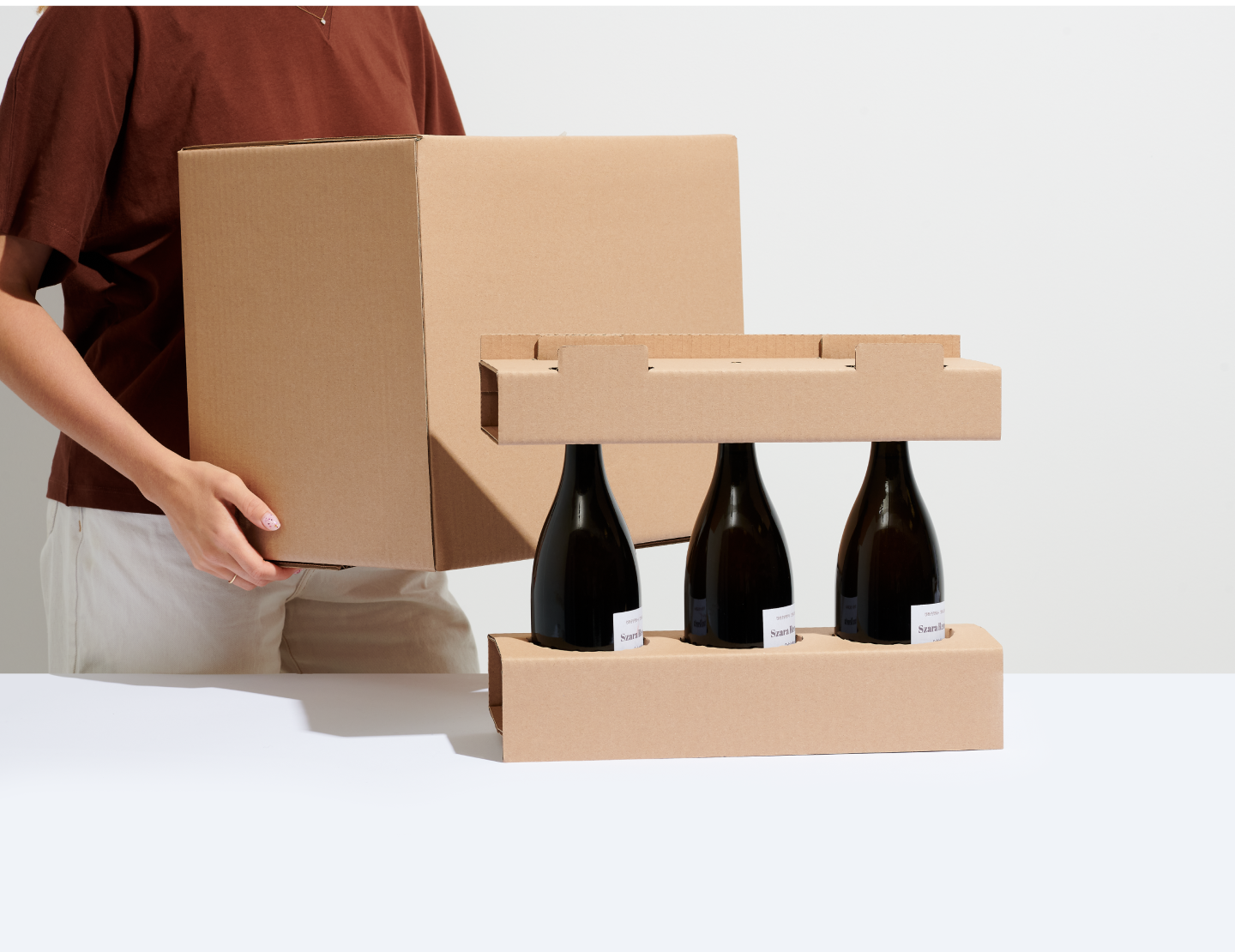 Caja lisa para botellas con inserciones